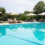 Blue Marine Village Hotel Chalkís