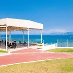 Blue Marine Village Hotel Chalkís