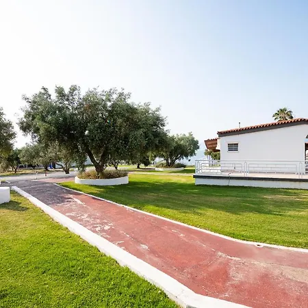 Ξενοδοχείο Blue Marine Village