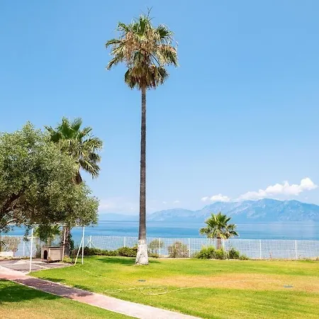 Ξενοδοχείο Blue Marine Village