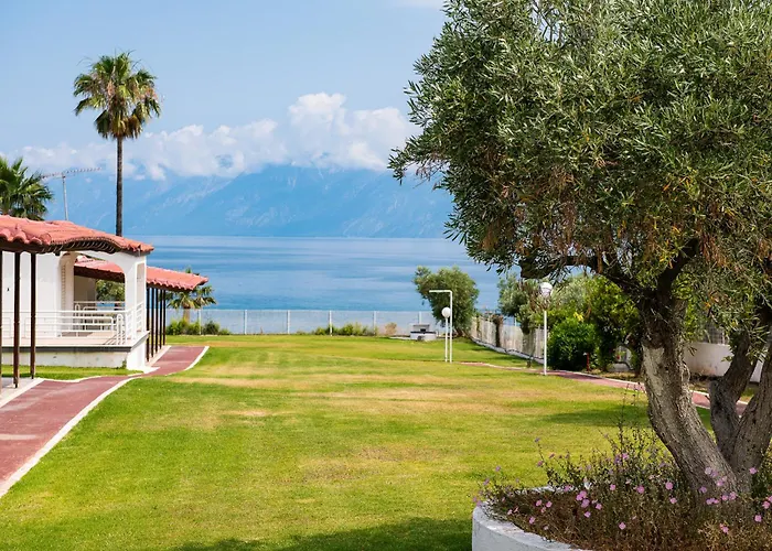 Blue Marine Village Hotel Chalkís